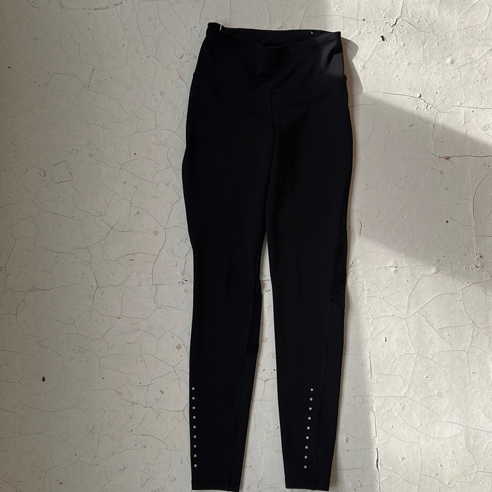 Old Navy, active weat leggings with mesh on the back